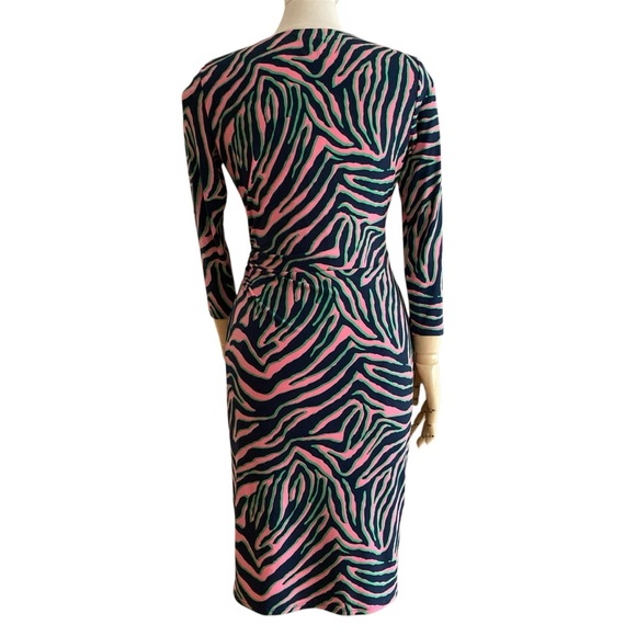 ANNE KLEIN | Pink Faux Wrap Printed Sheath V-neck Dress, Size 6 - Picture 4 of 9